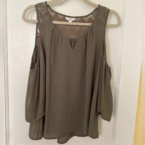 Off the shoulder quarter sleeve blouse - Picture 1 of 4